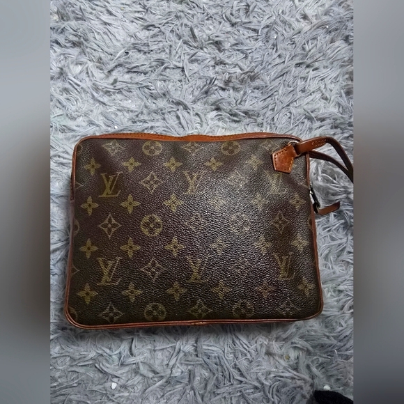 Louis Vuitton Signiture Monogram Brown Vintage Wristlet (EUC)(COA) - Picture 1 of 13